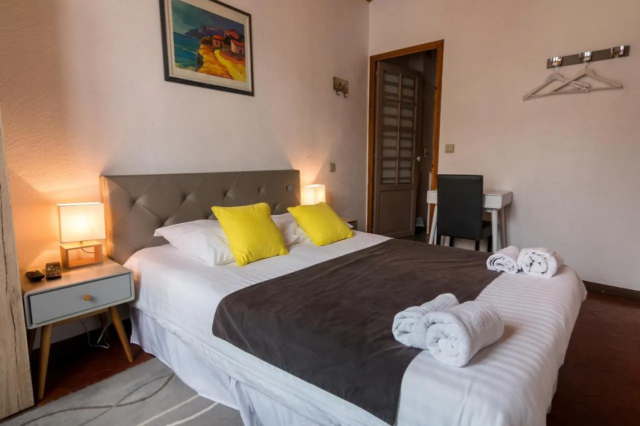 קסטלאנטה Ma Petite Auberge 2*,  צרפת